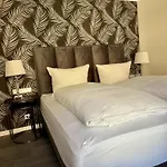 Apartmenthaus Burkhardt - Doppelzimmer Und לינה וארוחת בוקר 3*